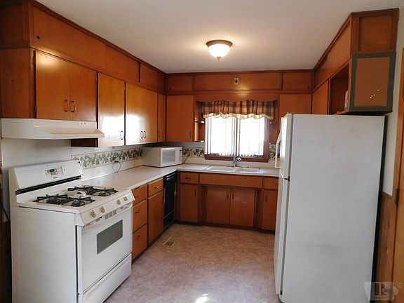 3rd image of 803 Urbandale Dr