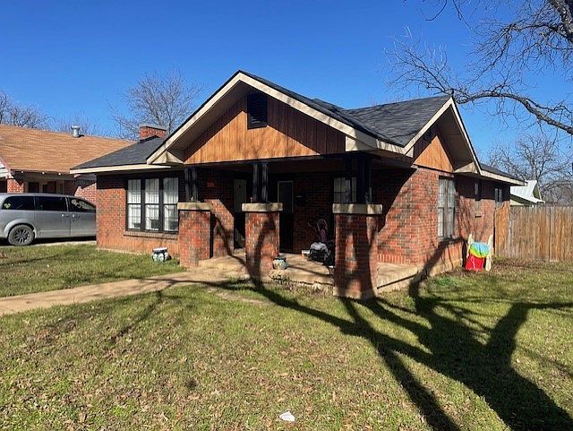1st image of 2414 Vincent St