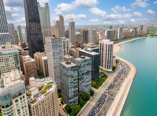 201 E Chestnut St APT 4D, Chicago, IL 60611