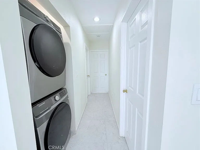 17513 Glenburn Ave — Photo 11