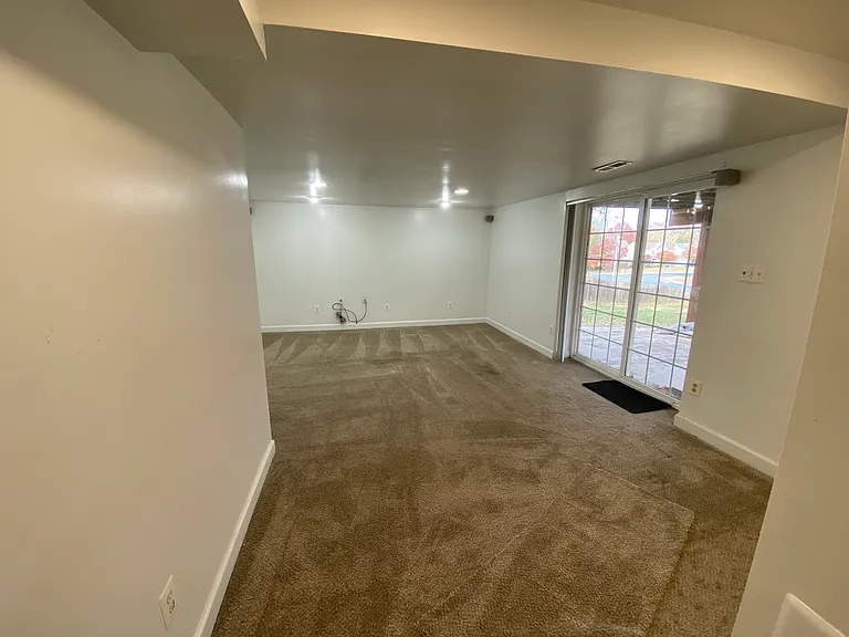 10523 Cedar Creek Dr — Photo 26