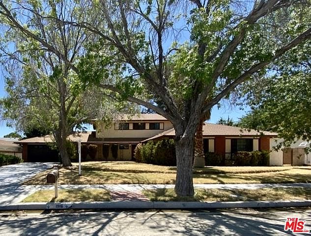 2nd image of 1916 W Avenue K12