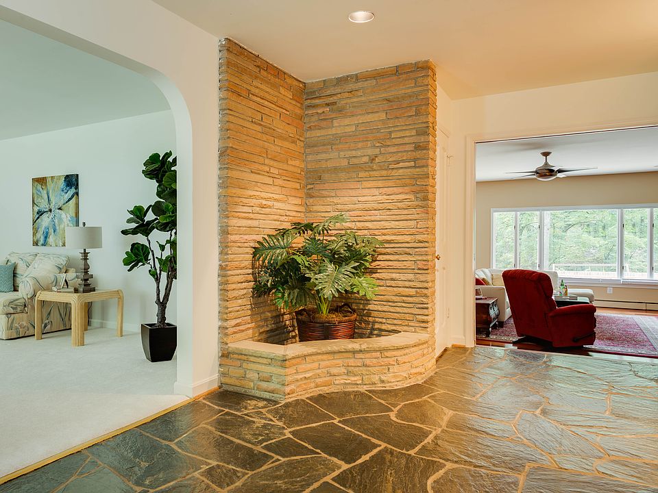 1st image of 6413 Crosswoods Dr