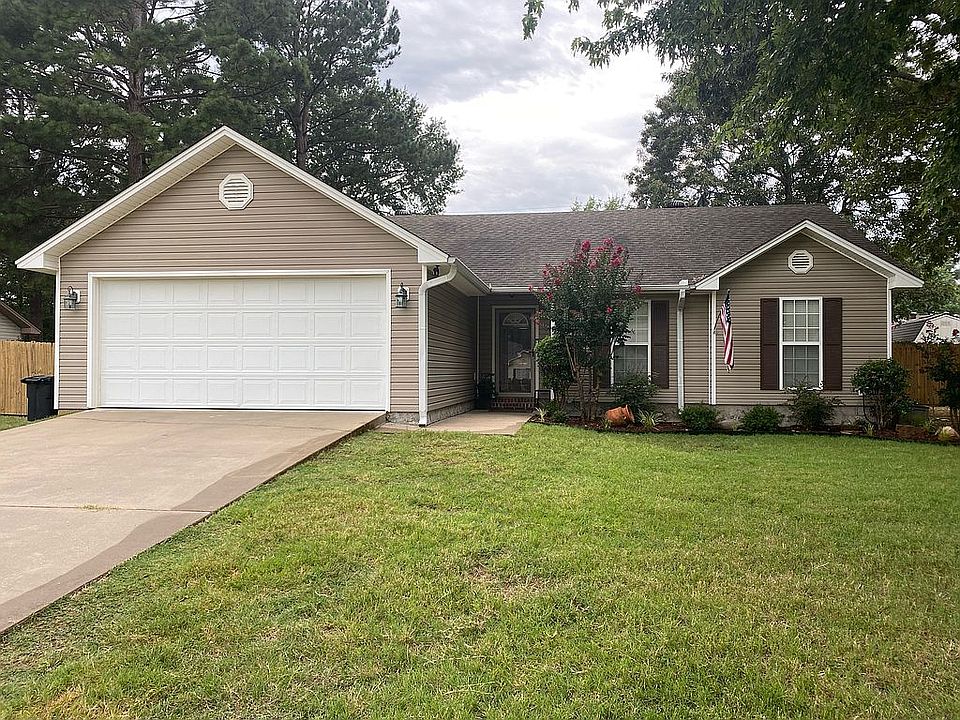 1st image of 29 Brenda Dr