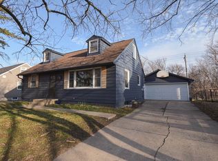 633 23rd St NE, Rochester, MN 55906