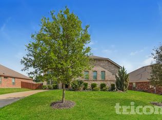 612 Golden Bell Dr, Red Oak, TX 75154