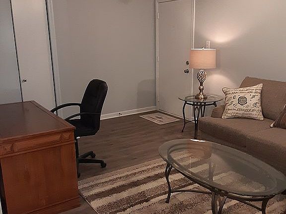 2nd image of 44755 Woodlake Ct Unit 1E