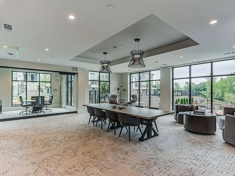 The Heights at Ridgewalk Townhomes & Apartments — Photo 7