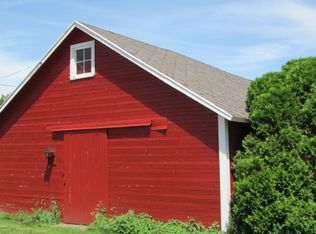 8917 N County Line Rd, Whitewater, WI 53190