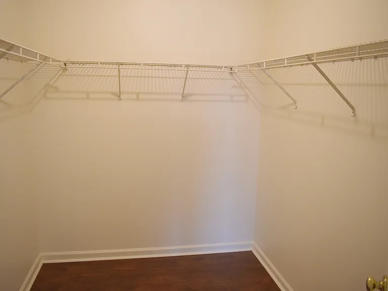 2500 Hawes Ct — Photo 14