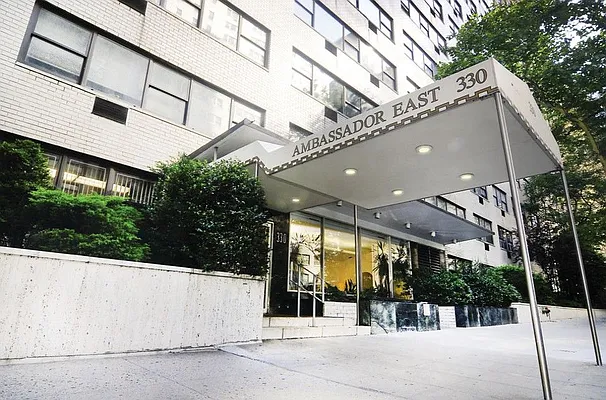 Rented by Carlyle Property Management | media 12