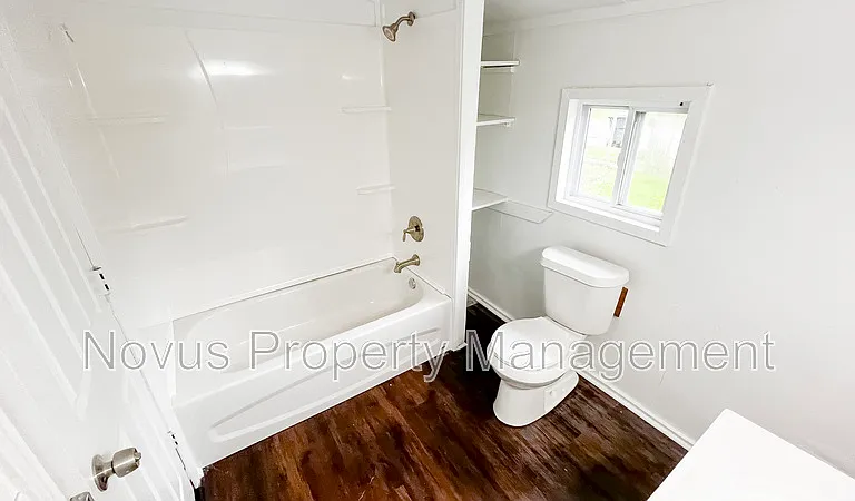 135 W Atlanta St — Photo 13