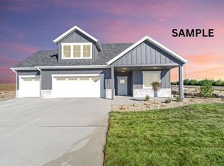 1711 N Medallion Cir, Sioux Falls, SD 57110