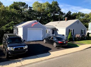 8 Cressy St, Beverly, MA 01915