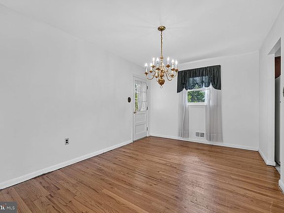 4th image of 6703 Eilerson St