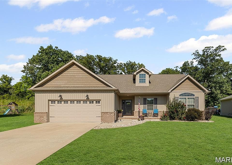 1st image of 972 Half Moon Ln