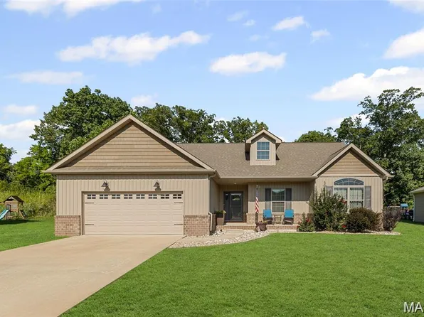 972 Half Moon Ln, Caseyville, IL 62232