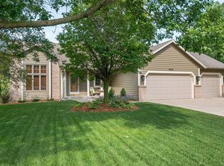 564 Country Ct, Eagan, MN 55123