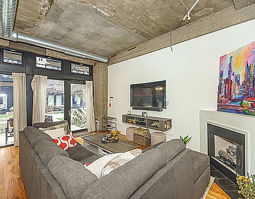 5th image of 1000 W 15th St Unit 115
