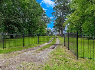 10307 Pirogue Rd, Oil City, LA 71061