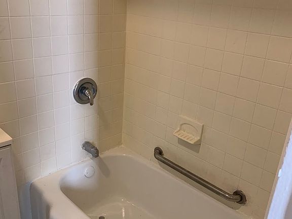 5th image of 11-17 Governor St #9
