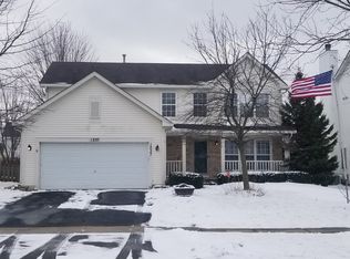 1237 E Greystone Dr, Round Lake Beach, IL