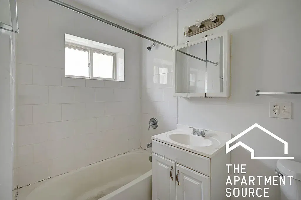 2 bed, 1000 sqft, $1,925 — Photo 4