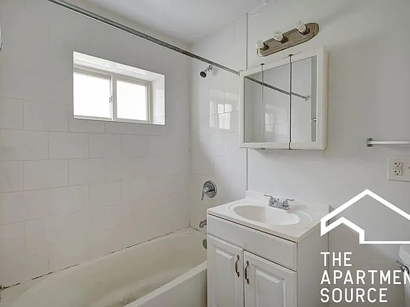 4th image of 2541 W Fitch Ave