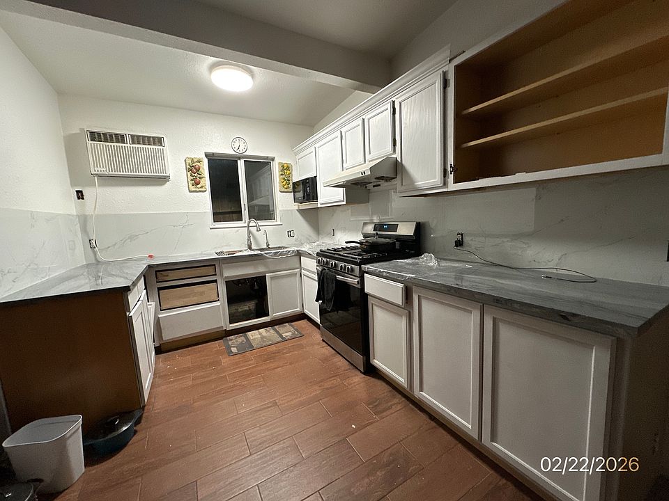 1st image of 3531 Walnut Ave