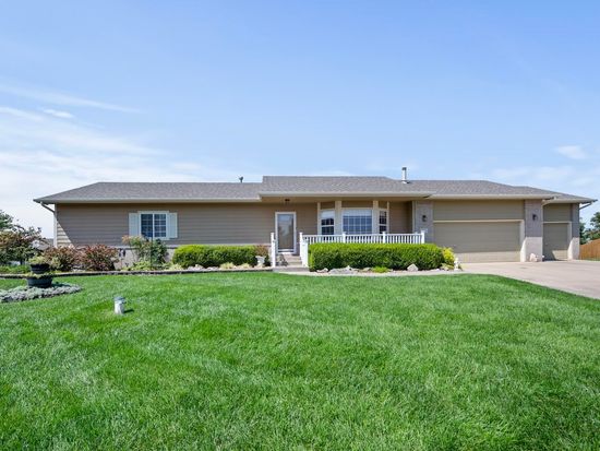 1543 N Thoroughbred Ct, Wichita, KS 67235