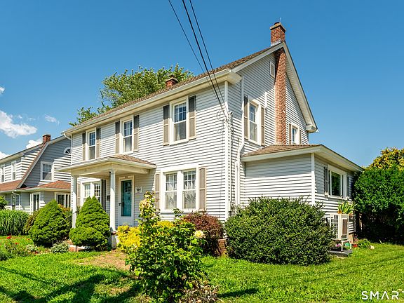 4th image of 558 Ocean Avenue