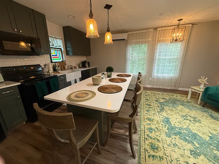 1011 E Caldwell St #B — Photo 6