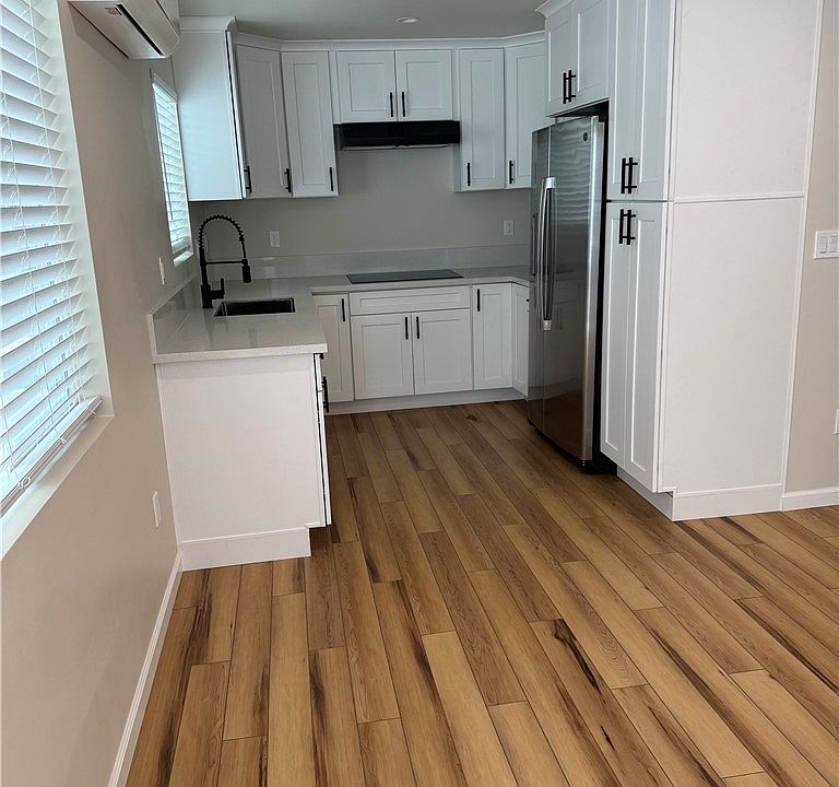 1st image of 334A Orizaba Ave