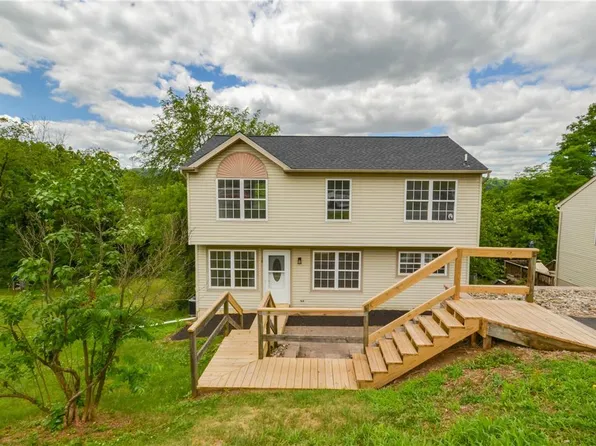 12 Alans Ln, Boyertown, PA 19512