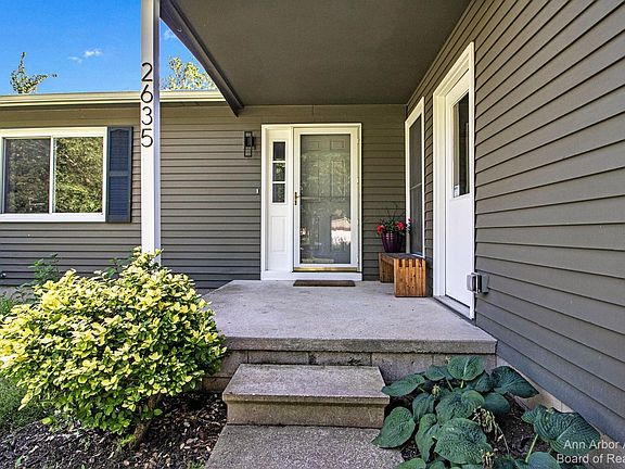 3rd image of 2635 Glenbrook Ct