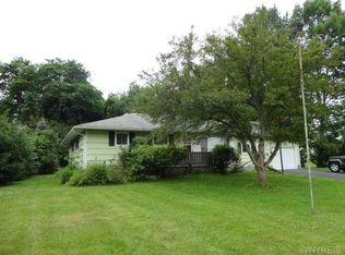 6534 Slayton Settlement Rd, Lockport, NY 14094