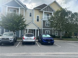 1016 Thoroughgood Way APT 101, Chesapeake, VA 23324
