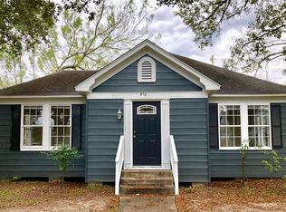 918 N Gaillard St, Baytown, TX 77520