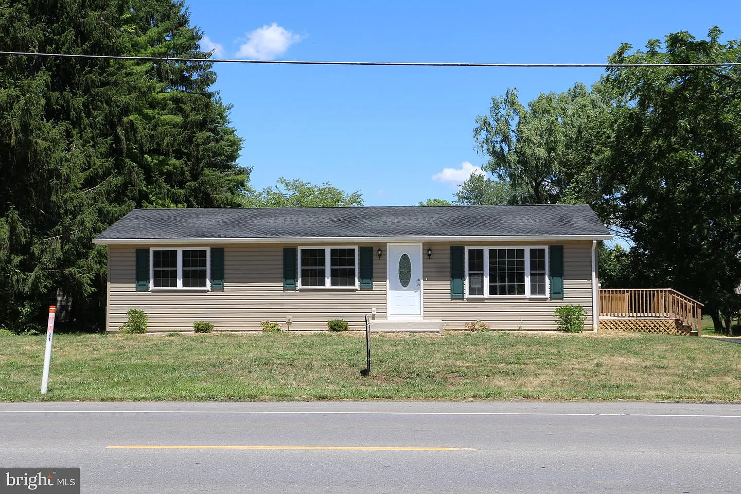 17316 W Washington St photo 1