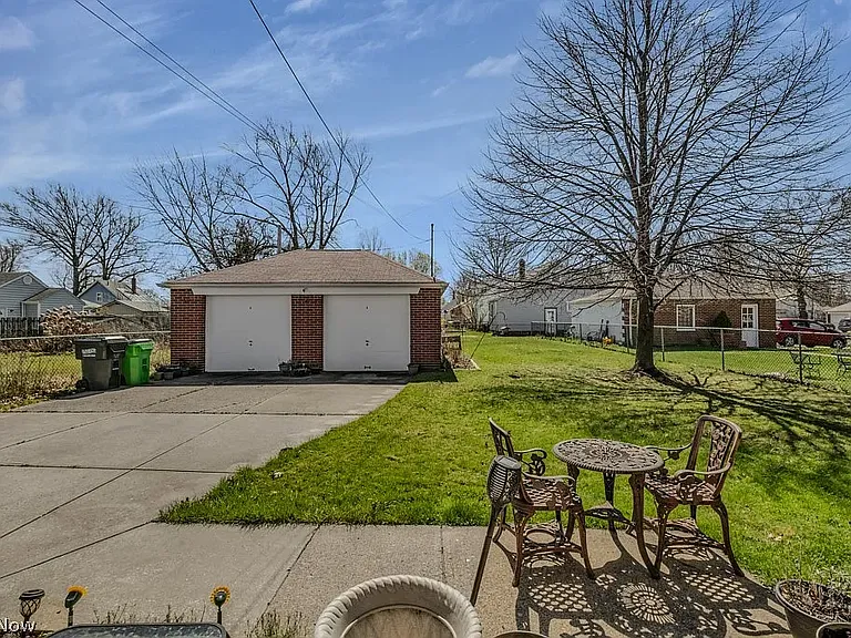 25810 Lake Shore Blvd — Photo 1