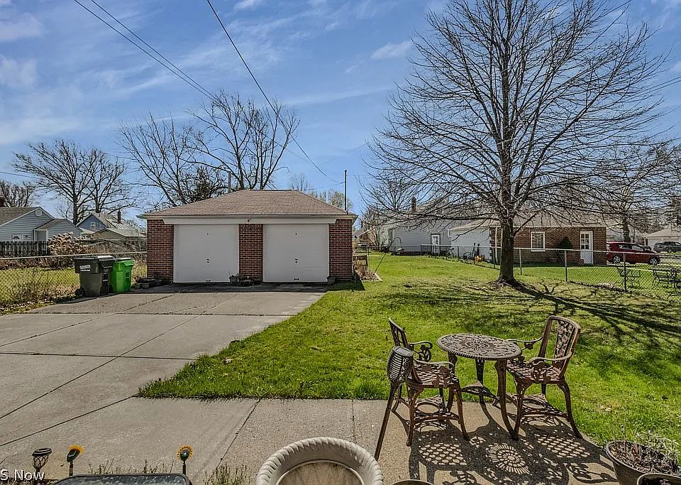 1st image of 25810 Lake Shore Blvd