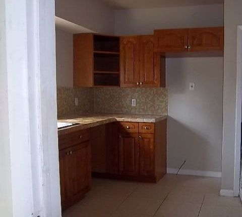 4th image of 121 NW 26th Ave