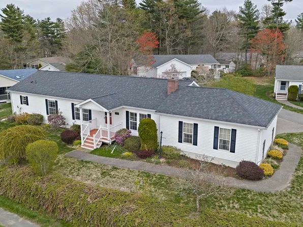 6802 Oak Point Dr, Middleboro, MA 02346