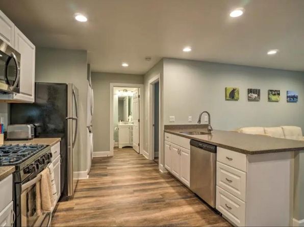 960 Barnett Pl APT C