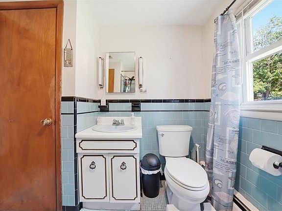 5th image of 25 Dounetos St