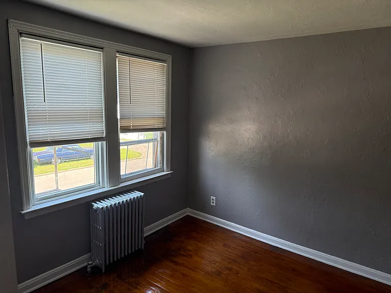 915 3rd Ave S #6 — Photo 8