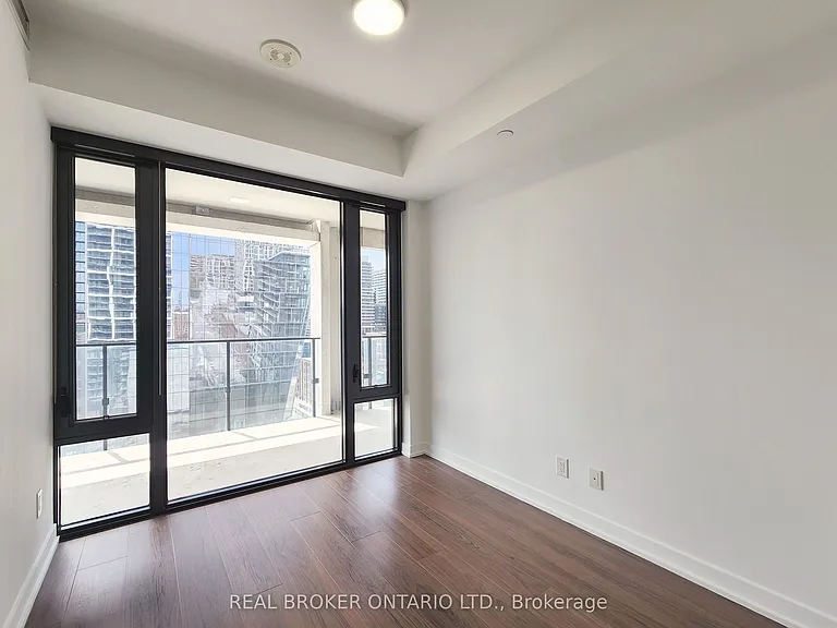 55 Ontario St #1208 — Photo 9