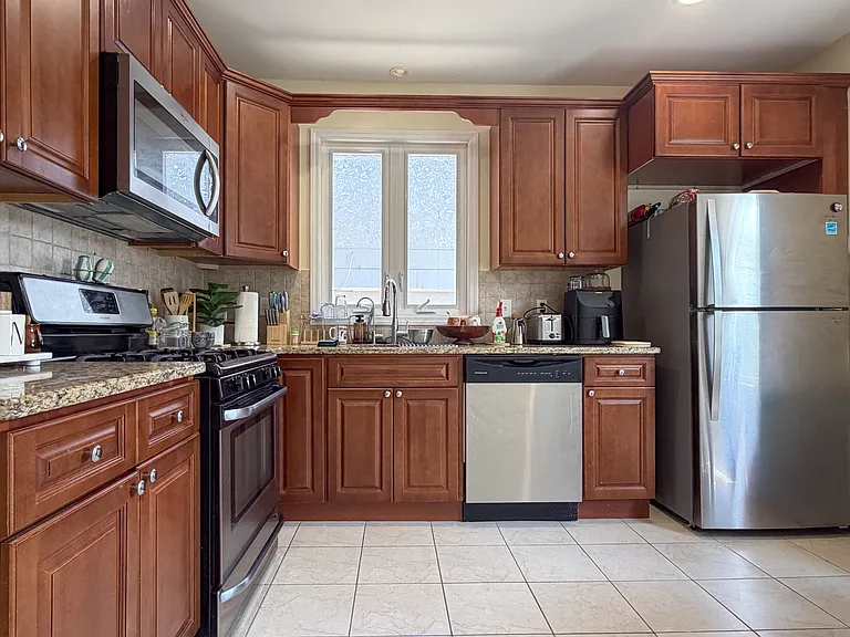 26 Tappan St #1 — Photo 9
