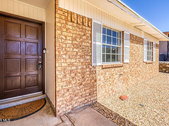 4th image of 321 Gus Rallis Dr