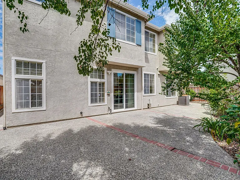 1907 Fumia Pl — Photo 51